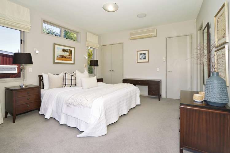 138 Lake Crescent Hamilton Lake_10