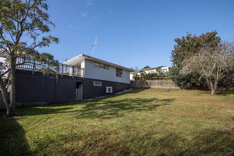 10 Raewyn Street Morningside_9