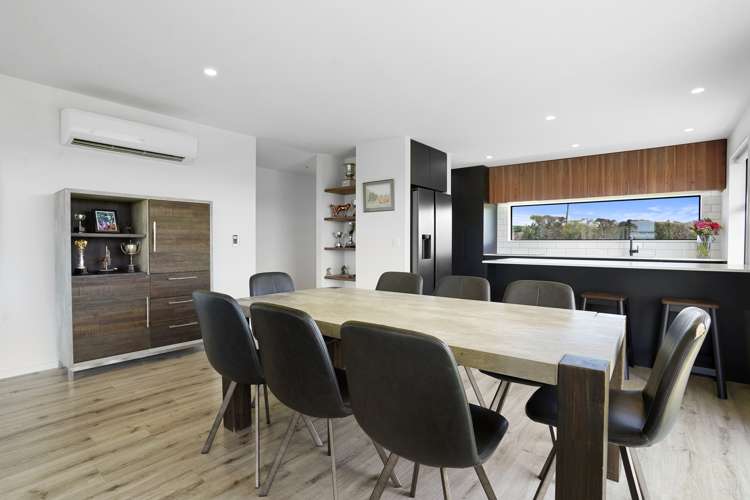 64 Bruces Road Sefton_6