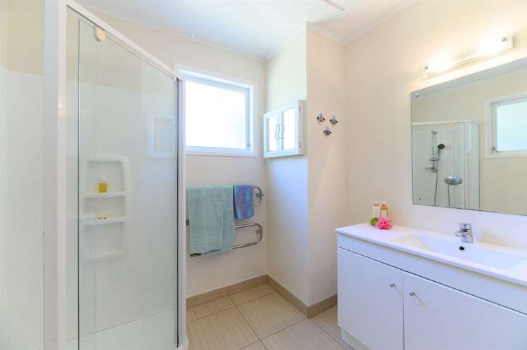 105 Braemar Road Castor Bay_14