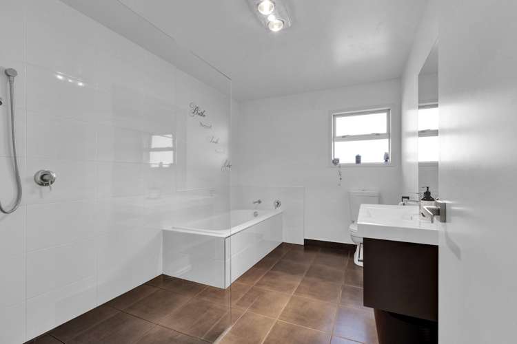 286 Denby Road Hawera_8