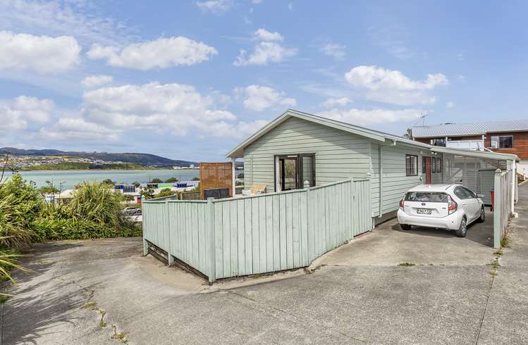 12a Kahutea Terrace Titahi Bay_14