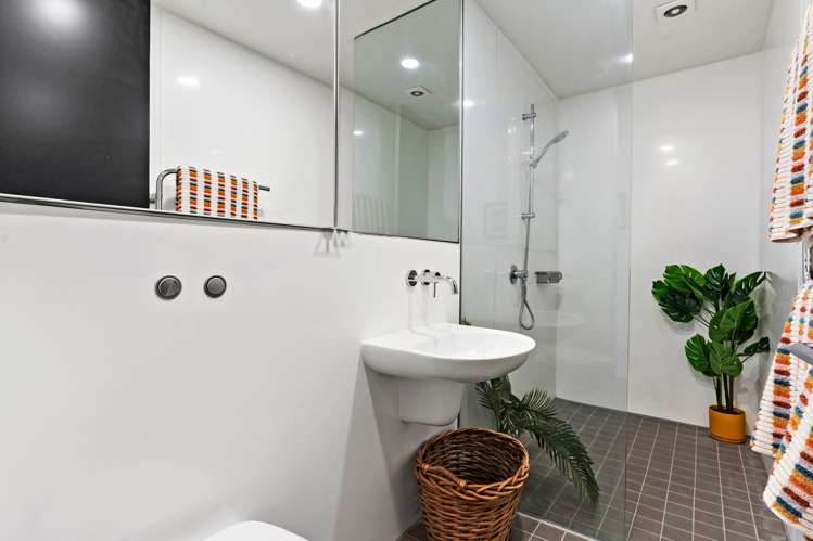 3B/10 Fisher-Point Drive Freemans Bay_12