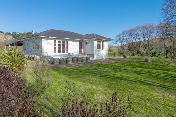 40 Jones Road Porangahau_0