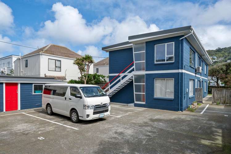 8/218 Onepu Road Lyall Bay_9