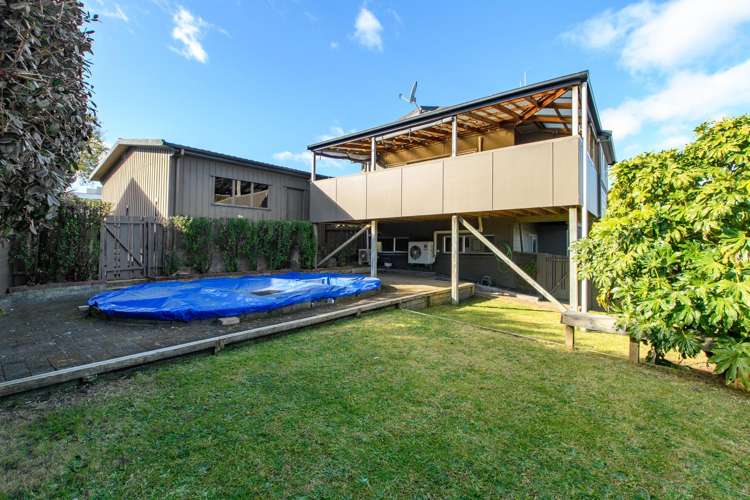 4 Sunny Bay Road Matua_24