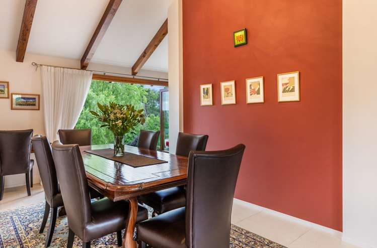 128 Ferndale Way Rangatira Park_18