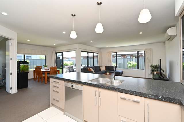 7 Milford Place Poraiti_3