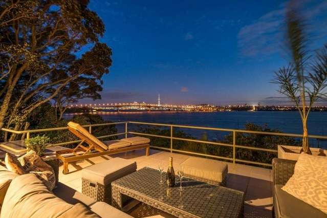 Luxurious Waterfront Living In Birkenhead