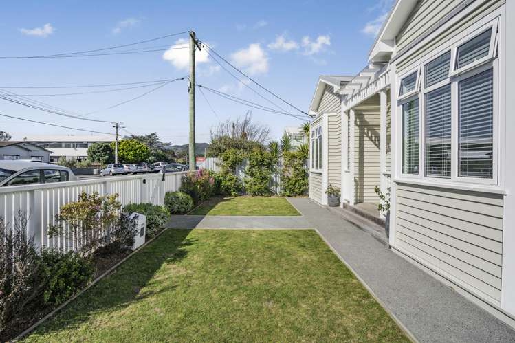 12 Huia Street Petone_24