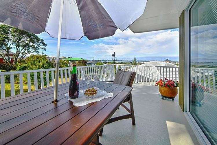 16 Merville Avenue Te Atatu South_9