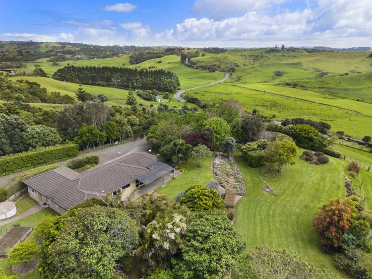 443 Lees Gully Road Pollok_41