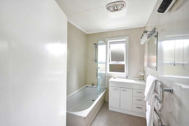 84 Bush Road Mosgiel_12