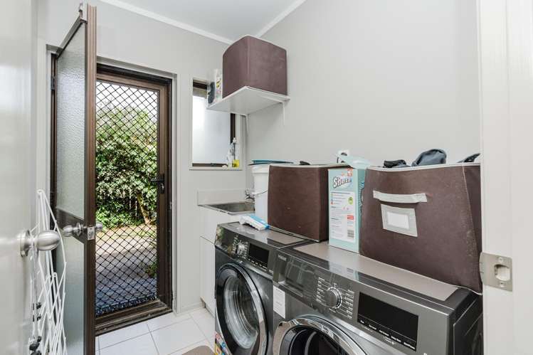 17 Kentucky Crescent Nawton_10