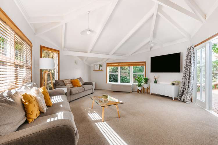 77 Churchill Road Judea_21