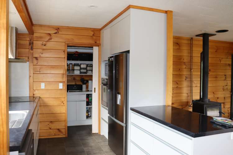 292 Gordon Road Toko_17