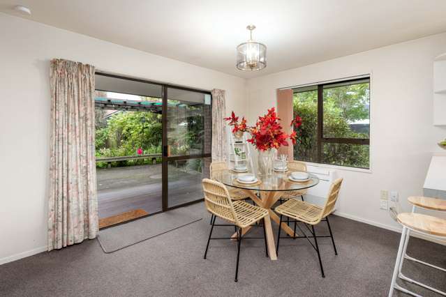 12 De Bloge Place Burwood_3