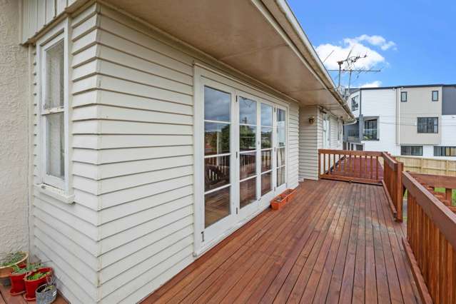 126 Vodanovich Road Te Atatu South_4