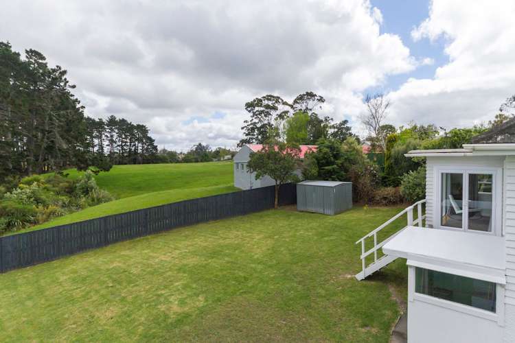 3 Celsmere Lane Te Atatu Peninsula_11