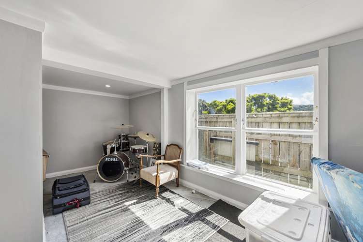 8 Glendavar Street Berhampore_10