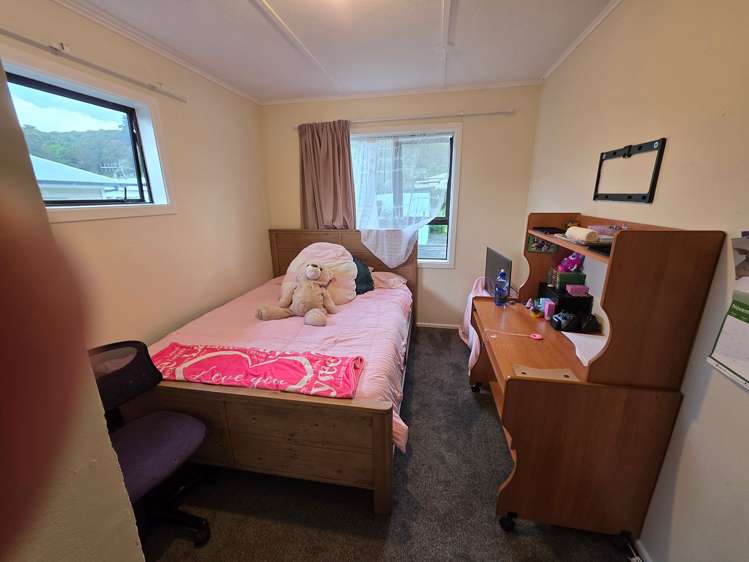 27 Wainuiomata Road Wainuiomata_6