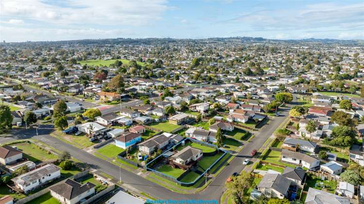 2 Gambare Place Wattle Downs_23