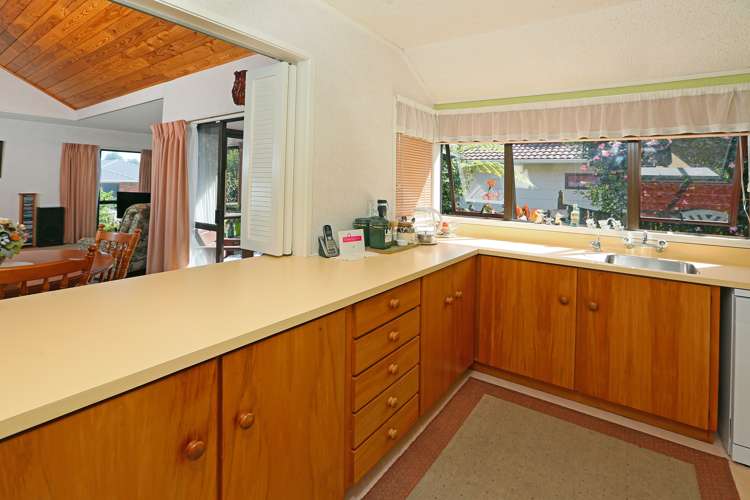 20 Bosnyak Drive Te Atatu South_12