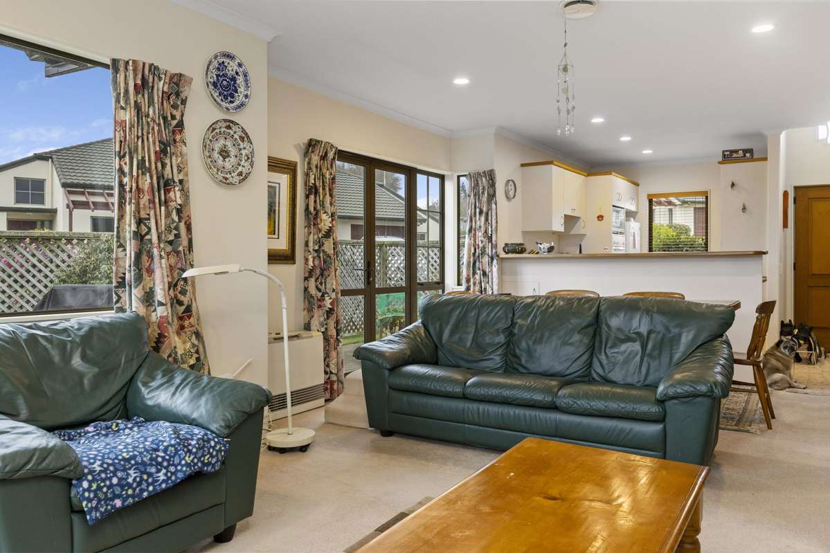 31 Lakeridge Close_1