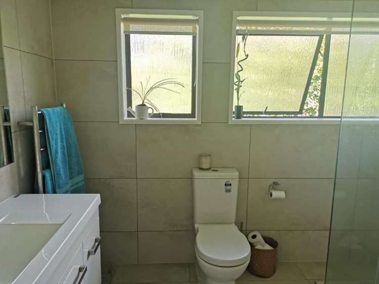 1/114 Ocean View Road Northcote_7