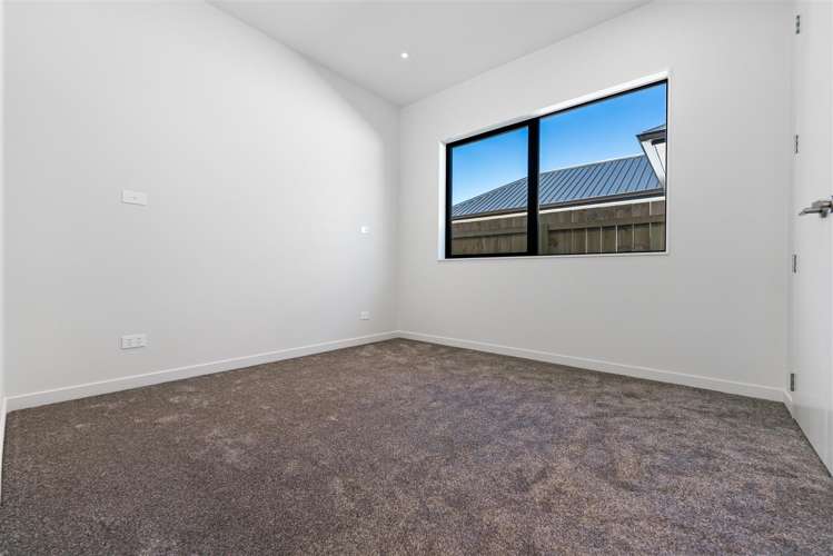 21 Whakairo Crescent Gulf Harbour_13