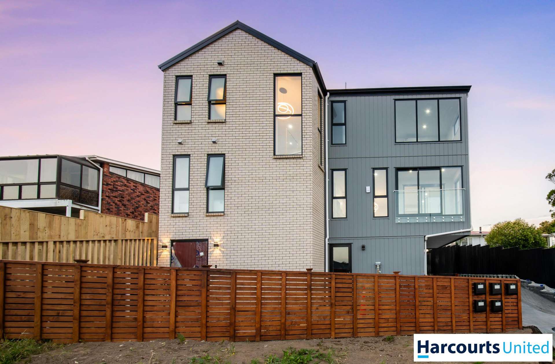 1/121 White Swan Road, Mount Roskill_0