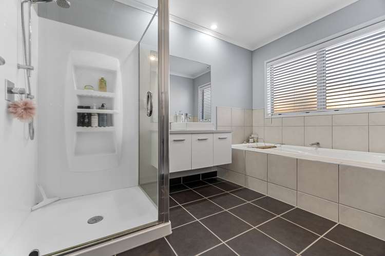 7 Barrington Drive Huntington_12