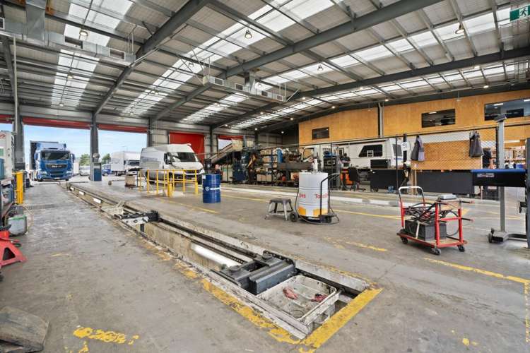 30 Earthmover Crescent Te Rapa_5