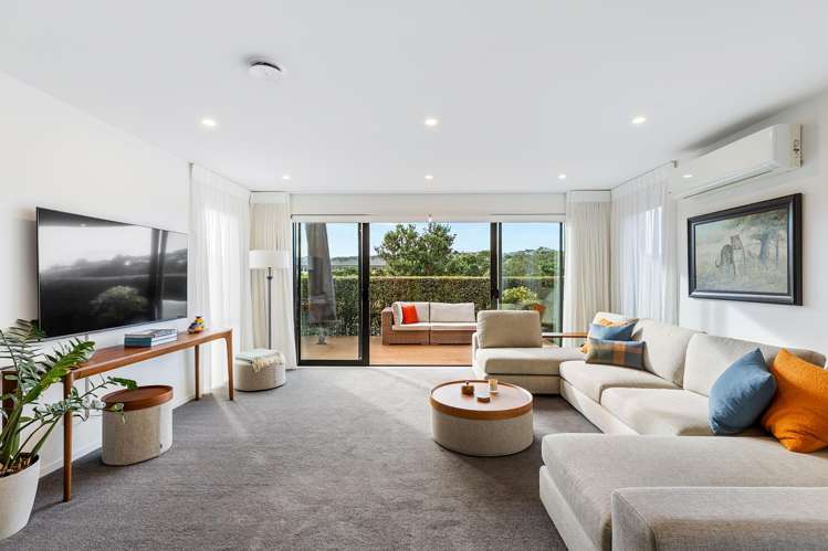 66 Arran Point Parade Orewa_1