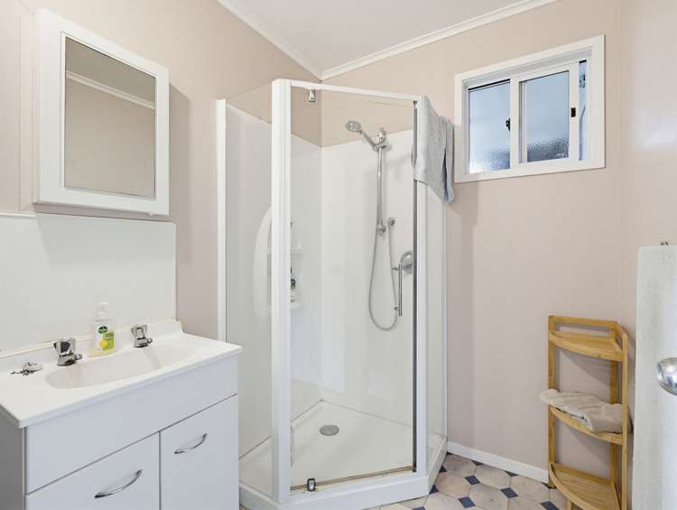 16 Kesteven Avenue Parkvale_13