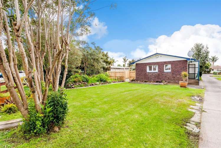 1/17 Swanson Road Henderson_17