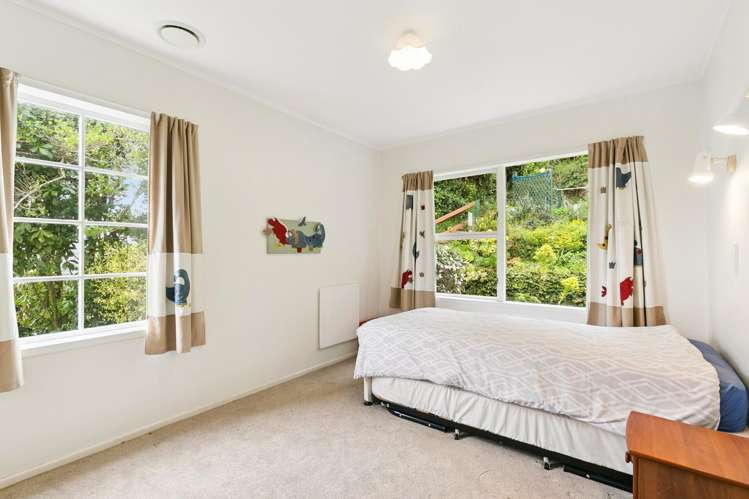 23 Turriff Crescent Tawa_12