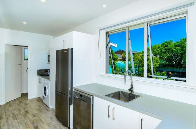 318 Pine Avenue South New Brighton_15