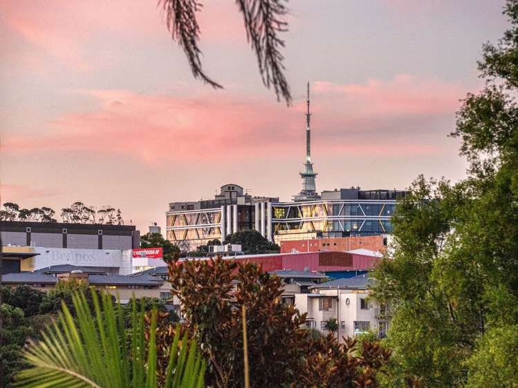 8/82 Bassett Road Remuera_21