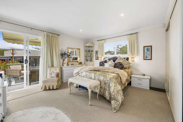 5 Borrowdace Avenue Botany Downs_10