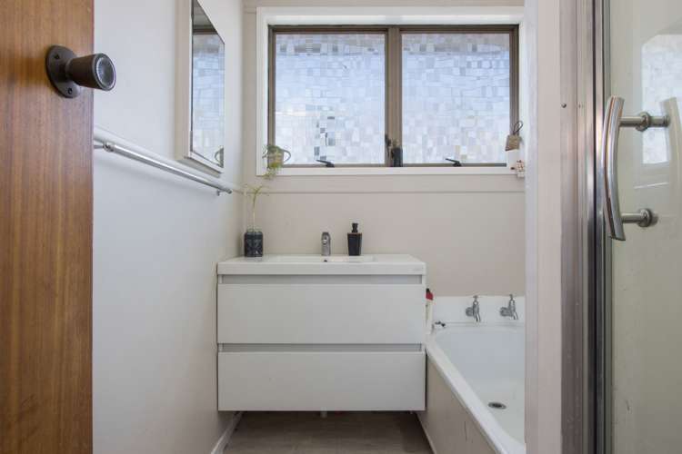 8a Thames Road Paeroa_11