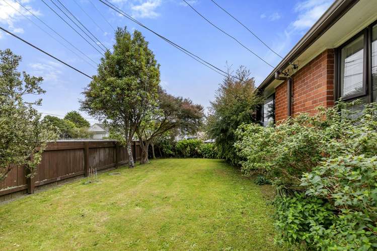 13 Wilkie Crescent Naenae_24