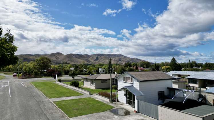 85 Bledisloe Street Kurow_3