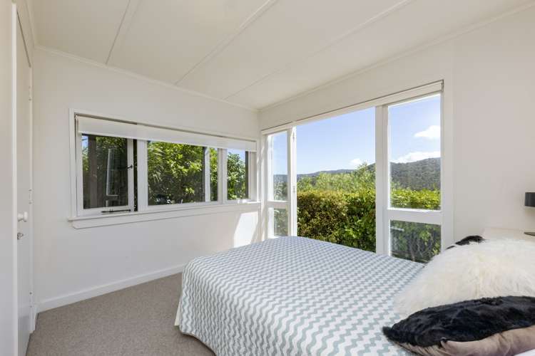 42 Rayner Road Piha_15