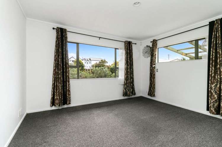 A/20 Pine Street New Lynn_6