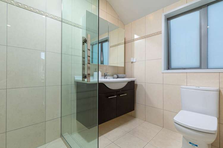 2/30 Bevyn Street Castor Bay_31