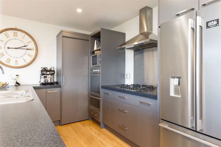 8 Ridgetop Rise Fairhall_12