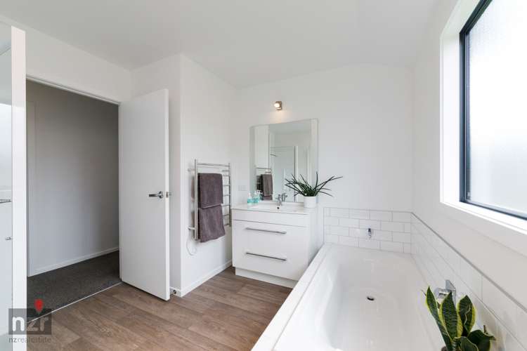 33 Wescombe Grove Feilding_10