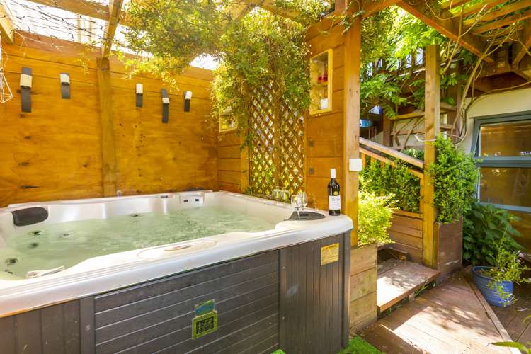 8 Ronald Scott Grove Riverstone Terraces_3