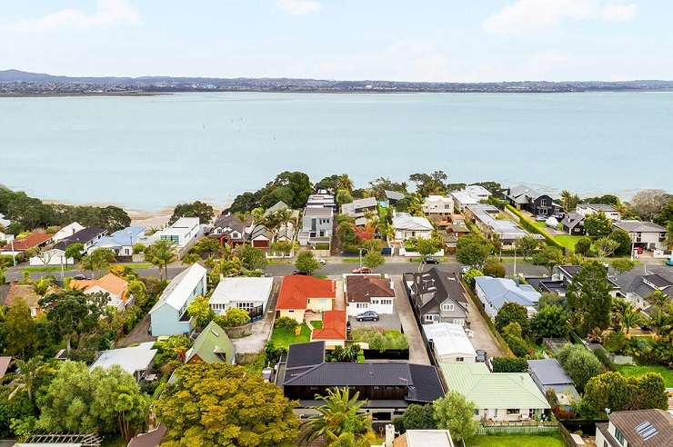 Modern  house at 23A Harbour View Road Point Chevalier Auckland